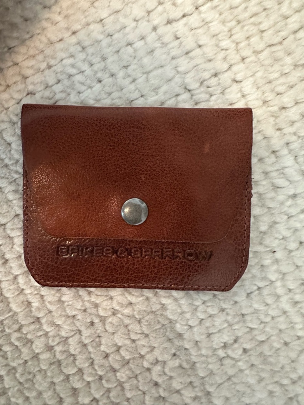 Classic Brown Leather Crossbody Bag with Adjustable Strap - Picture 4 of 9